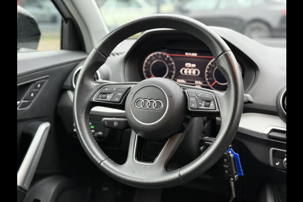Audi Q2 35 TFSI S Edition AUT.| DIG. DASH| STOELVERWARMING| LEER| ELEKTRISCHE ACHTERKLEP| TREKHAAK|