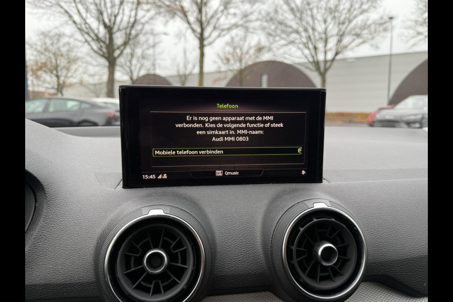 Audi Q2 35 TFSI S Edition AUT.| DIG. DASH| STOELVERWARMING| LEER| ELEKTRISCHE ACHTERKLEP| TREKHAAK|