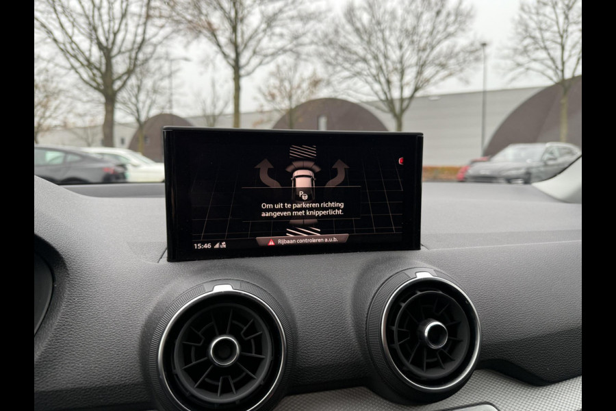 Audi Q2 35 TFSI S Edition AUT.| DIG. DASH| STOELVERWARMING| LEER| ELEKTRISCHE ACHTERKLEP| TREKHAAK|