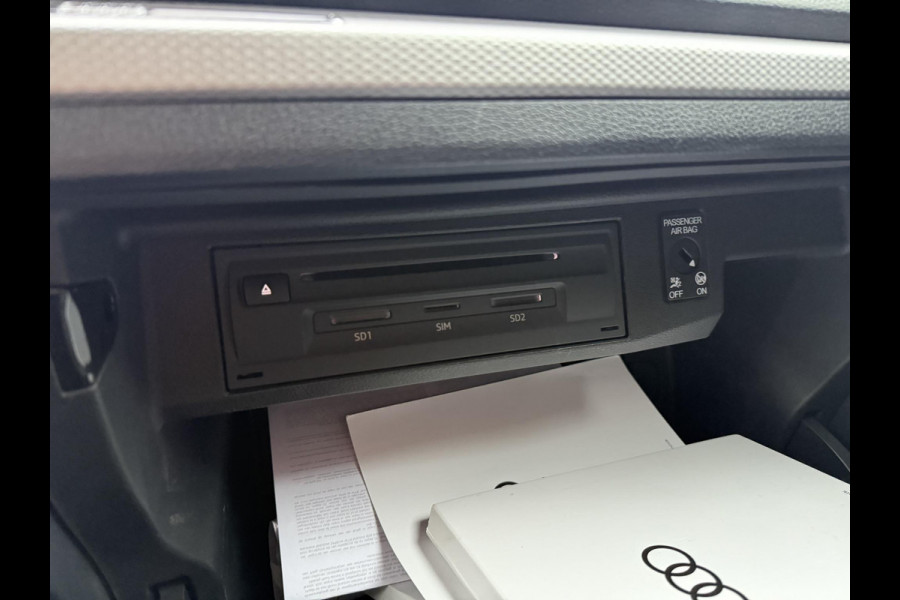 Audi Q2 35 TFSI S Edition AUT.| DIG. DASH| STOELVERWARMING| LEER| ELEKTRISCHE ACHTERKLEP| TREKHAAK|