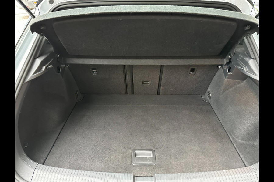 Volkswagen T-Roc 1.5 TSI Sport Business R