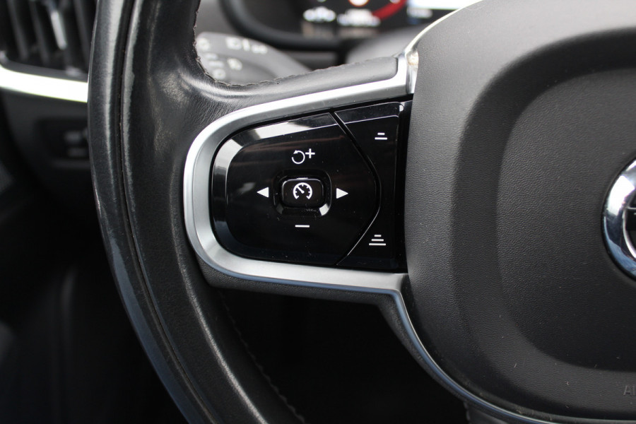 Volvo V90 Cross Country 2.0 D5 Pro / Trekhaak / Panoramadak / Camera / Head-up / Bowers en Wilkens / Luchtvering / 20'' / Keyless / Standverwarming / Stuurverwarming  / Dodehoek / Stoelverwarming / ACC