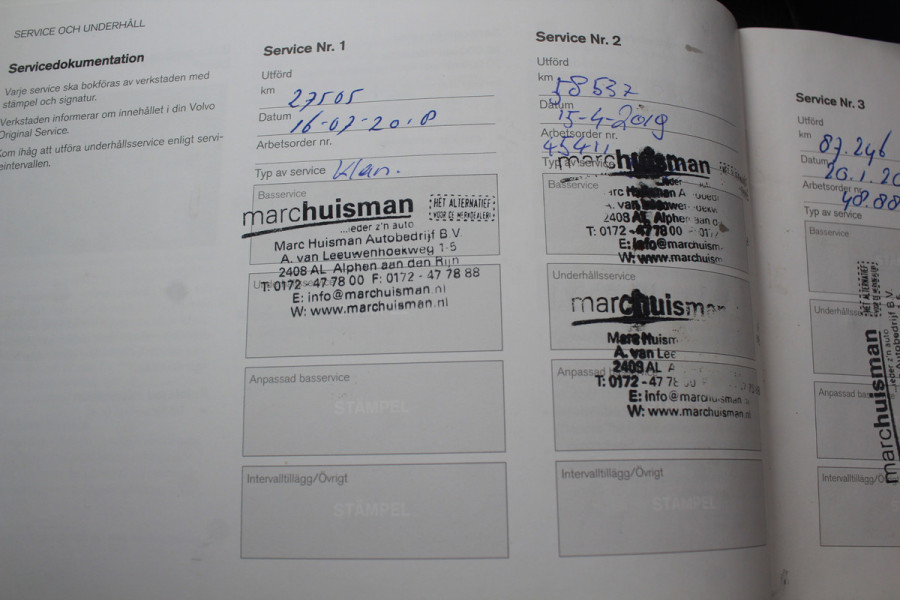 Volvo V90 Cross Country 2.0 D5 Pro / Trekhaak / Panoramadak / Camera / Head-up / Bowers en Wilkens / Luchtvering / 20'' / Keyless / Standverwarming / Stuurverwarming  / Dodehoek / Stoelverwarming / ACC