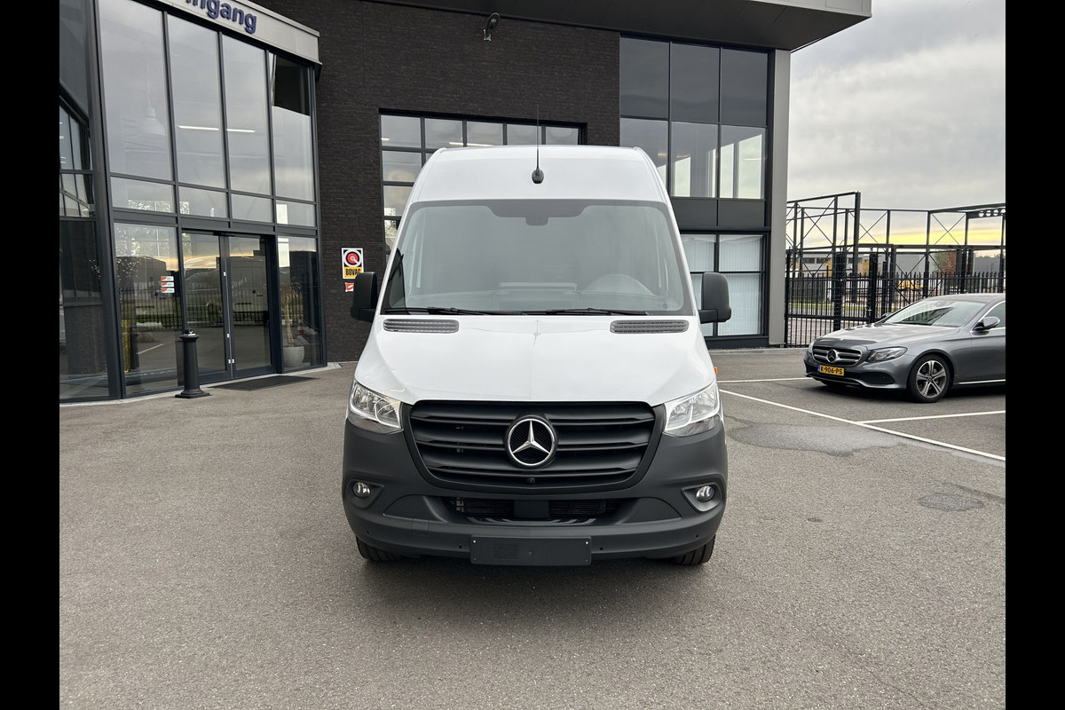 Mercedes-Benz Sprinter 317 CDI L2 H2 MBUX / 360 Camera / Geveerde stoel / Navigatie / Cruise control / Airco / 270 Graden achterdeuren