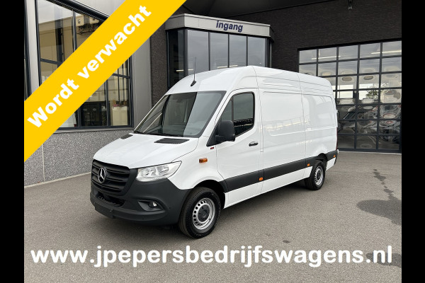 Mercedes-Benz Sprinter 317 CDI L2 H2 MBUX / 360 Camera / Geveerde stoel / Navigatie / Cruise control / Airco / 270 Graden achterdeuren