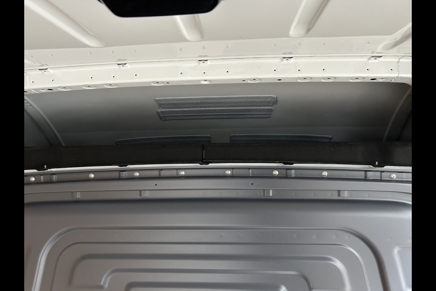 Mercedes-Benz Sprinter 317 CDI L2 H2 MBUX / 360 Camera / Geveerde stoel / Navigatie / Cruise control / Airco / 270 Graden achterdeuren