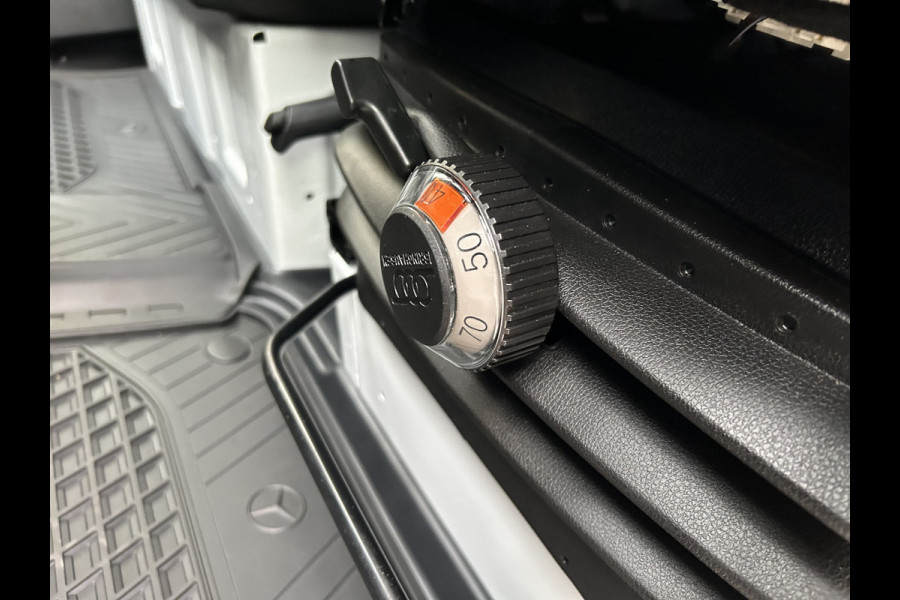 Mercedes-Benz Sprinter 317 CDI L2 H2 MBUX / 360 Camera / Geveerde stoel / Navigatie / Cruise control / Airco / 270 Graden achterdeuren