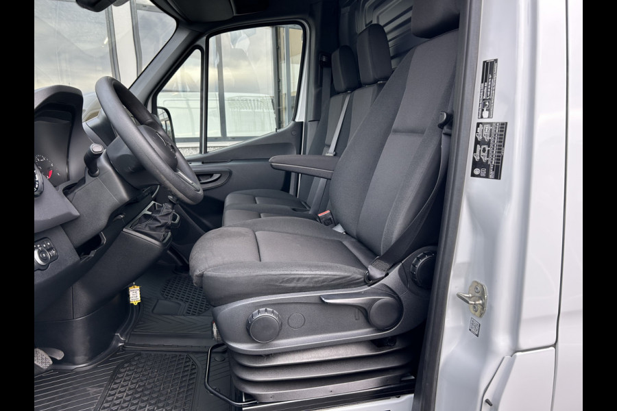 Mercedes-Benz Sprinter 317 CDI L2 H2 MBUX / 360 Camera / Geveerde stoel / Navigatie / Cruise control / Airco / 270 Graden achterdeuren