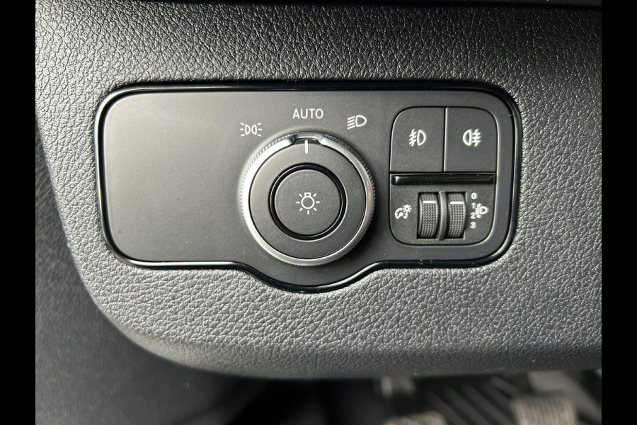 Mercedes-Benz Sprinter 317 CDI L2 H2 MBUX / 360 Camera / Geveerde stoel / Navigatie / Cruise control / Airco / 270 Graden achterdeuren