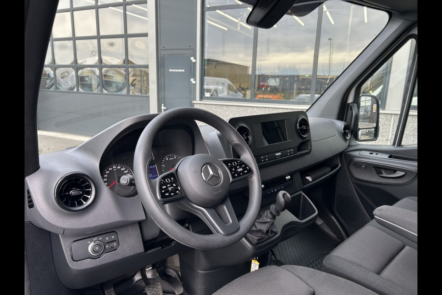 Mercedes-Benz Sprinter 317 CDI L2 H2 MBUX / 360 Camera / Geveerde stoel / Navigatie / Cruise control / Airco / 270 Graden achterdeuren