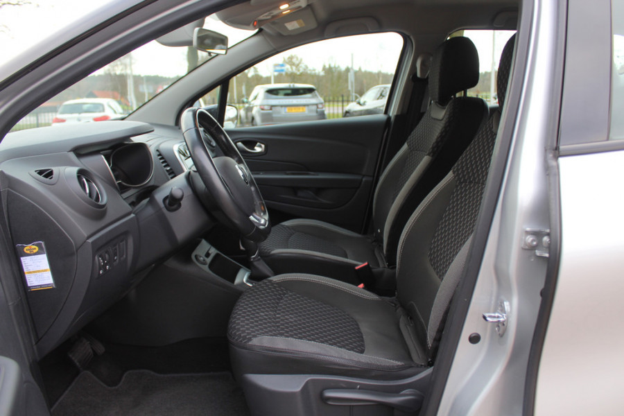 Renault Captur 1.2 TCe Intens 63.468 km! / Camera / Navigatie / Keyless / 17'' / Armsteun / DAB / Cruise Control