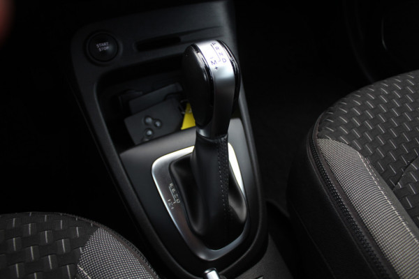 Renault Captur 1.2 TCe Intens 63.468 km! / Camera / Navigatie / Keyless / 17'' / Armsteun / DAB / Cruise Control