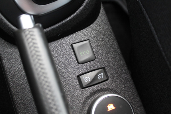 Renault Captur 1.2 TCe Intens 63.468 km! / Camera / Navigatie / Keyless / 17'' / Armsteun / DAB / Cruise Control