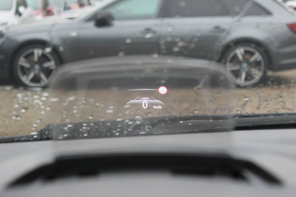 Renault Scénic 1.2 TCe Intens / Camera / Head-up / Half leder / Keyless / 20'' / DAB / Cruise Control