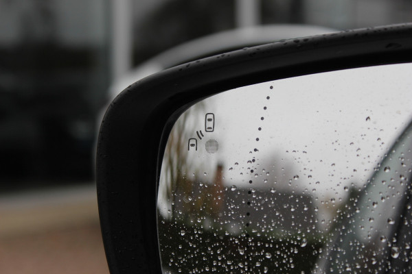 Renault Scénic 1.2 TCe Intens / Camera / Head-up / Half leder / Keyless / 20'' / DAB / Cruise Control