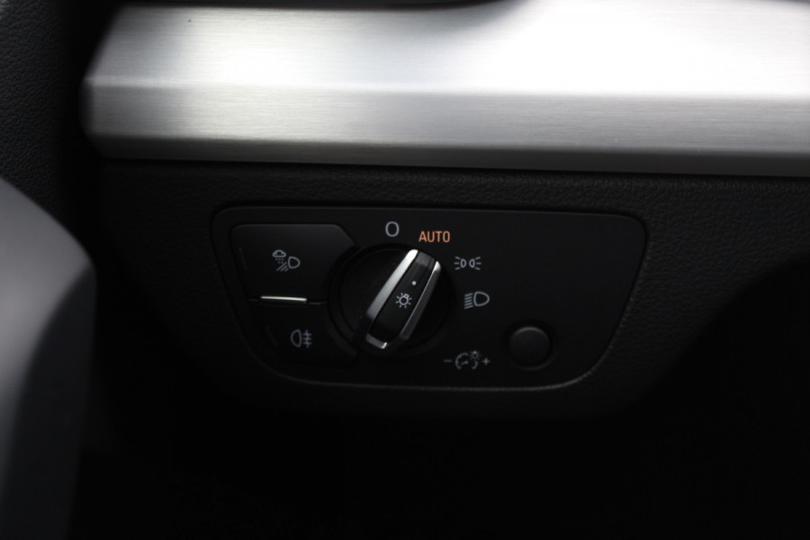 Audi Q5 50 TFSI e S edition NL Auto! / 360Camera / Half leder / 20'' / Adapt.cruise / BTW Auto