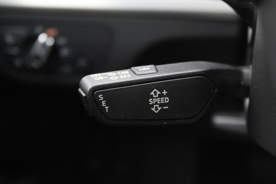 Audi Q5 50 TFSI e S edition NL Auto! / 360Camera / Half leder / 20'' / Adapt.cruise / BTW Auto