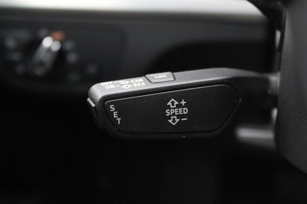 Audi Q5 50 TFSI e S edition NL Auto! / 360Camera / Half leder / 20'' / Adapt.cruise / BTW Auto