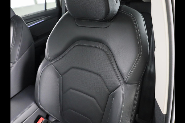 Škoda Kodiaq 1.5 TSI PHEV Business Edition 204 pk Automaat (DSG) | Verlengde garantie | Navigatie | Trekhaak (wegklapbaar) | Parkeersensoren | Achteruitrijcamera | Lederen bekleding | Stoelverwarming v/a |