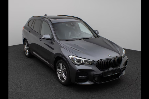 BMW X1 xDrive25e M-SPORT ** ADAPT. LED, ADAPT. CRUISE, NAVI+, PANORAMA, VERW. STUUR, 18-inch LMV ** 1e EIG - UNFALLFREI ** ** INFORMEER OOK NAAR ONZE AANTREKKELIJKE FINANCIAL-LEASE TARIEVEN **