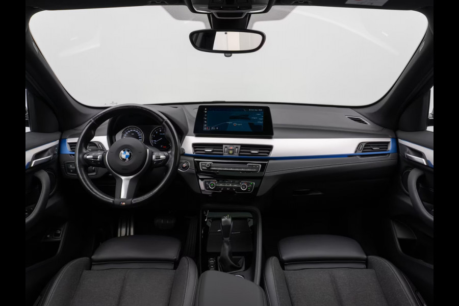 BMW X1 xDrive25e M-SPORT ** ADAPT. LED, ADAPT. CRUISE, NAVI+, PANORAMA, VERW. STUUR, 18-inch LMV ** 1e EIG - UNFALLFREI ** ** INFORMEER OOK NAAR ONZE AANTREKKELIJKE FINANCIAL-LEASE TARIEVEN **