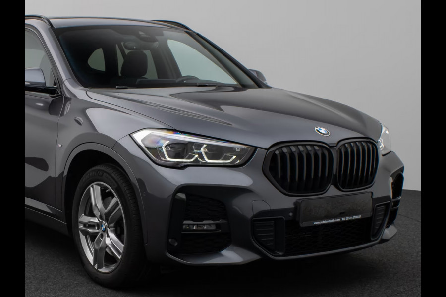 BMW X1 xDrive25e M-SPORT ** ADAPT. LED, ADAPT. CRUISE, NAVI+, PANORAMA, VERW. STUUR, 18-inch LMV ** 1e EIG - UNFALLFREI ** ** INFORMEER OOK NAAR ONZE AANTREKKELIJKE FINANCIAL-LEASE TARIEVEN **