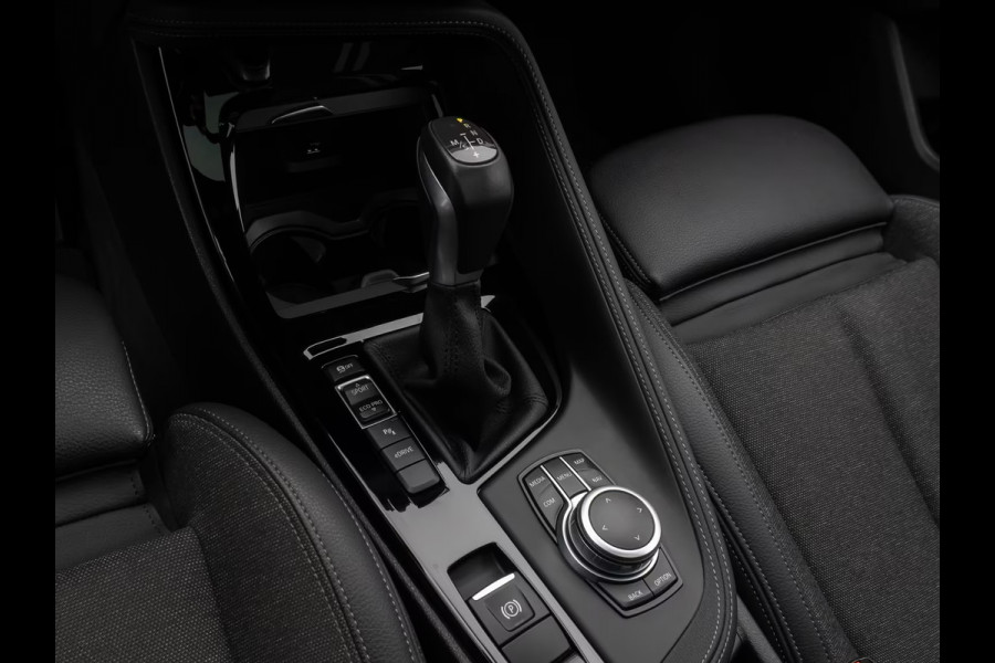 BMW X1 xDrive25e M-SPORT ** ADAPT. LED, ADAPT. CRUISE, NAVI+, PANORAMA, VERW. STUUR, 18-inch LMV ** 1e EIG - UNFALLFREI ** ** INFORMEER OOK NAAR ONZE AANTREKKELIJKE FINANCIAL-LEASE TARIEVEN **