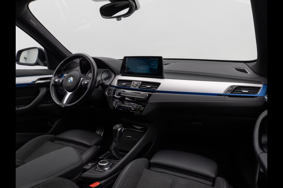 BMW X1 xDrive25e M-SPORT ** ADAPT. LED, ADAPT. CRUISE, NAVI+, PANORAMA, VERW. STUUR, 18-inch LMV ** 1e EIG - UNFALLFREI ** ** INFORMEER OOK NAAR ONZE AANTREKKELIJKE FINANCIAL-LEASE TARIEVEN **