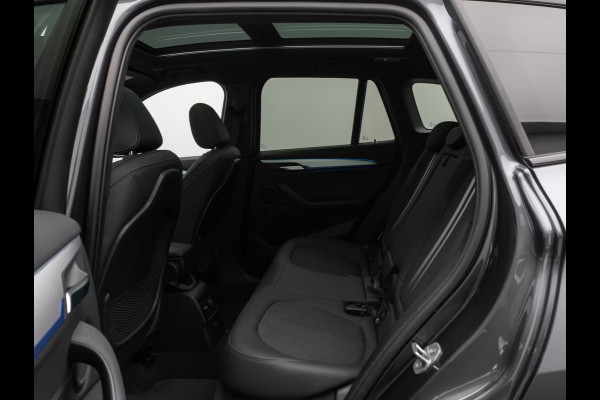 BMW X1 xDrive25e M-SPORT ** ADAPT. LED, ADAPT. CRUISE, NAVI+, PANORAMA, VERW. STUUR, 18-inch LMV ** 1e EIG - UNFALLFREI ** ** INFORMEER OOK NAAR ONZE AANTREKKELIJKE FINANCIAL-LEASE TARIEVEN **