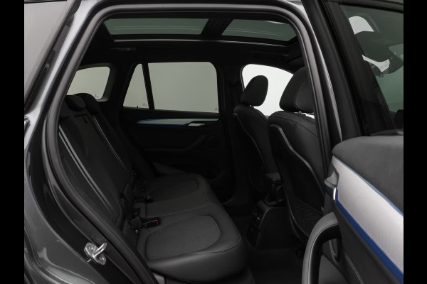 BMW X1 xDrive25e M-SPORT ** ADAPT. LED, ADAPT. CRUISE, NAVI+, PANORAMA, VERW. STUUR, 18-inch LMV ** 1e EIG - UNFALLFREI ** ** INFORMEER OOK NAAR ONZE AANTREKKELIJKE FINANCIAL-LEASE TARIEVEN **