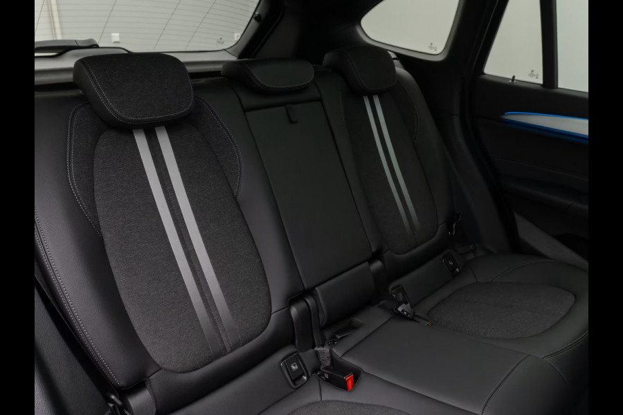 BMW X1 xDrive25e M-SPORT ** ADAPT. LED, ADAPT. CRUISE, NAVI+, PANORAMA, VERW. STUUR, 18-inch LMV ** 1e EIG - UNFALLFREI ** ** INFORMEER OOK NAAR ONZE AANTREKKELIJKE FINANCIAL-LEASE TARIEVEN **