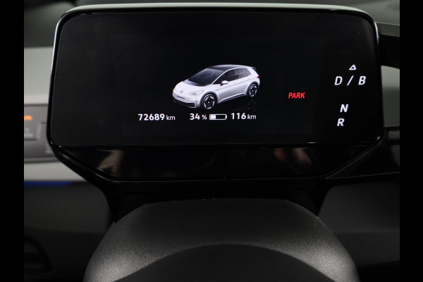 Volkswagen ID.3 First Max 58 kWh 204 pk | Navigatie | Panoramadak | Trekhaak (afneembaar) | Parkeersensoren | Achteruitrijcamera | Stoelverwarming |