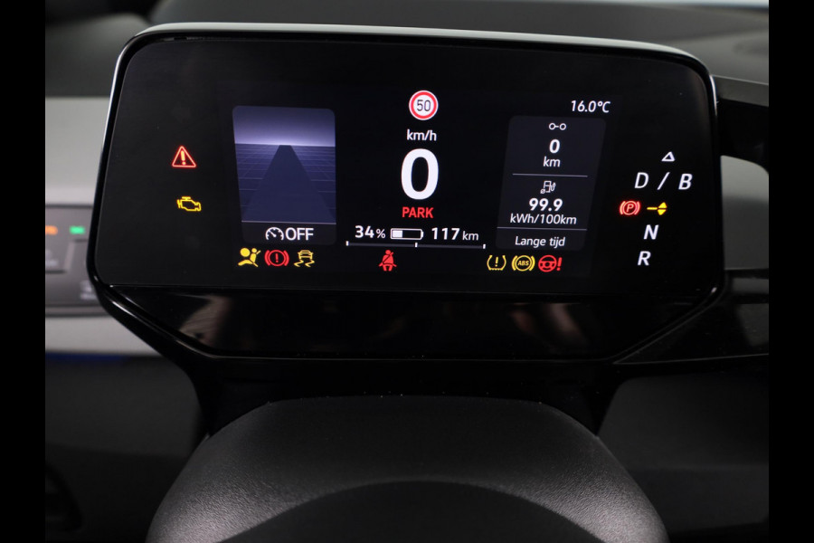 Volkswagen ID.3 First Max 58 kWh 204 pk | Navigatie | Panoramadak | Trekhaak (afneembaar) | Parkeersensoren | Achteruitrijcamera | Stoelverwarming |