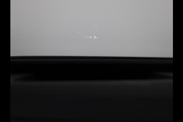 Volkswagen ID.3 First Max 58 kWh 204 pk | Navigatie | Panoramadak | Trekhaak (afneembaar) | Parkeersensoren | Achteruitrijcamera | Stoelverwarming |