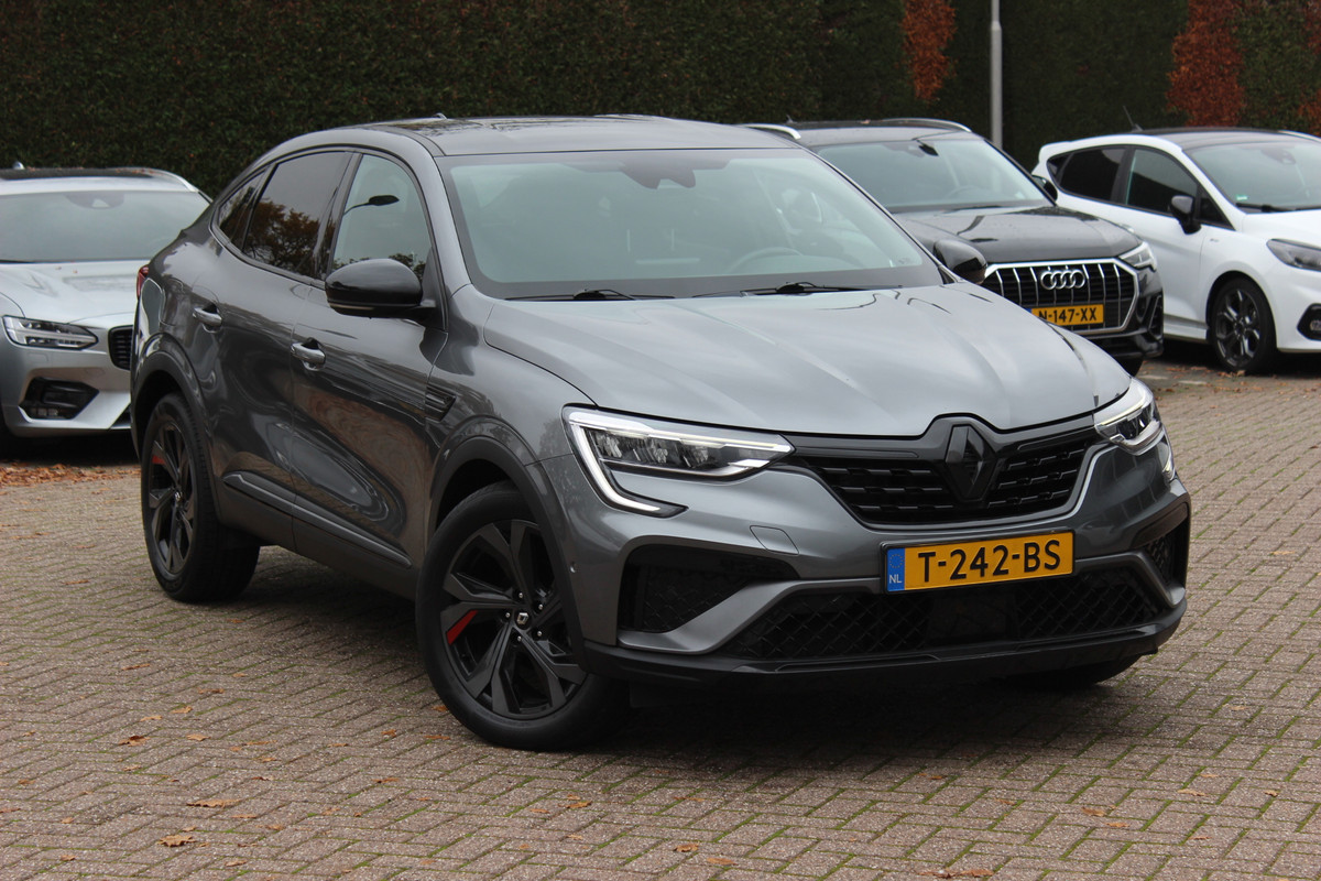 Renault Arkana 1.3 TCe 140 R.S. Line / Camera / Leder / 18'' / Bose / Keyless / Sfeerverlichting / Navigatie / Dodehoek / DAB / ACC / Stoelverwarming