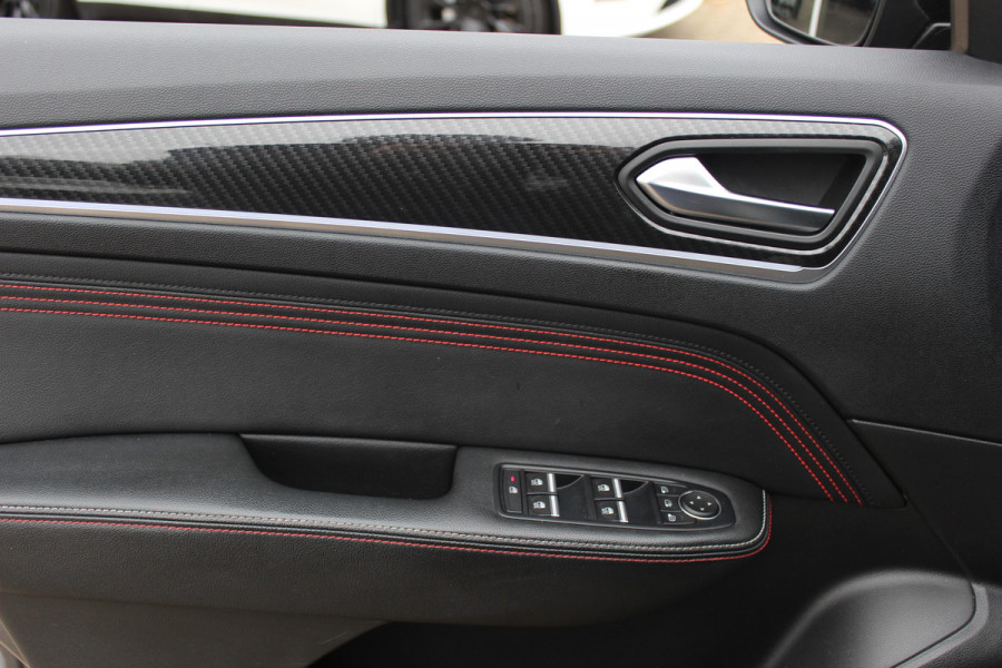 Renault Arkana 1.3 TCe 140 R.S. Line / Camera / Leder / 18'' / Bose / Keyless / Sfeerverlichting / Navigatie / Dodehoek / DAB / ACC / Stoelverwarming