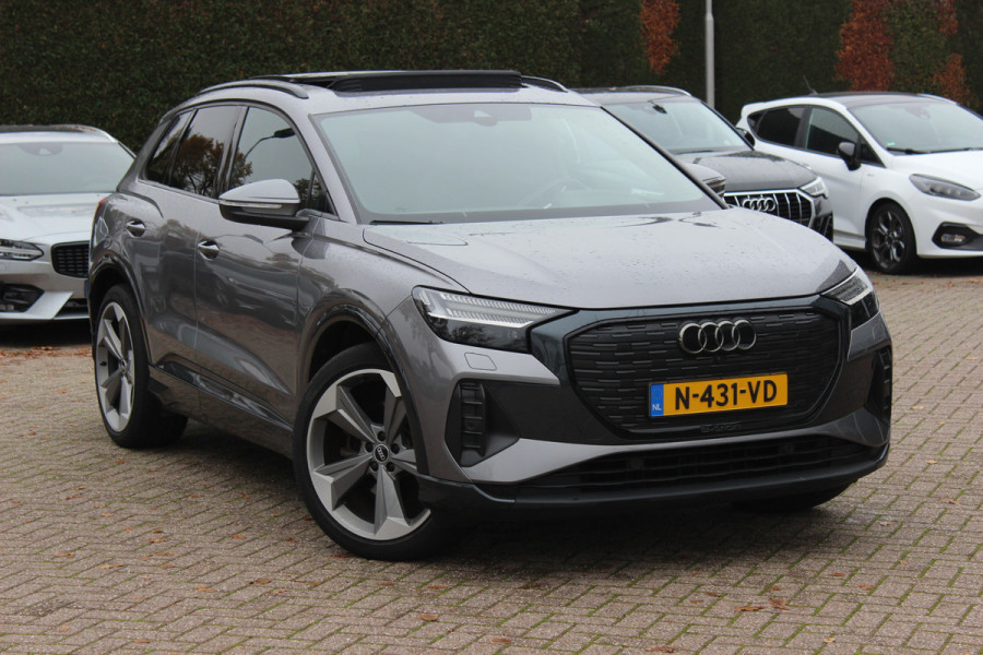 Audi Q4 e-tron 35 Launch edition Advanced Plus 55 kWh / SOH 93%  / Trekhaak / Panoramadak / Camera / Navigatie / 19'' / Matrix LED / Stoelverwarming / Warmtepomp / DAB / ACC