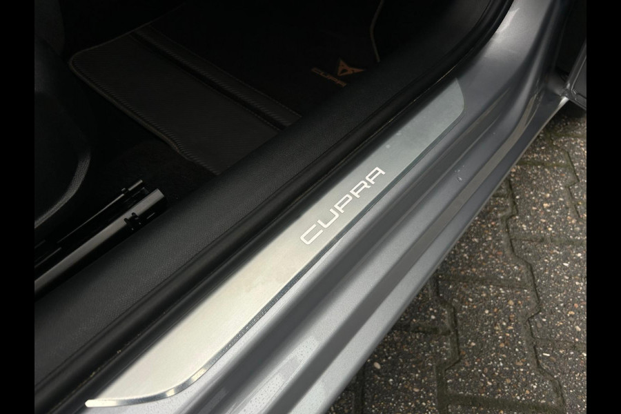 CUPRA Leon 1.4 e-Hybrid VZ Business