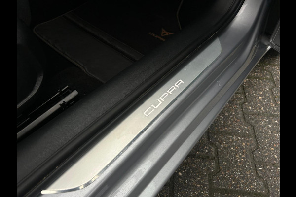 CUPRA Leon 1.4 e-Hybrid VZ Business