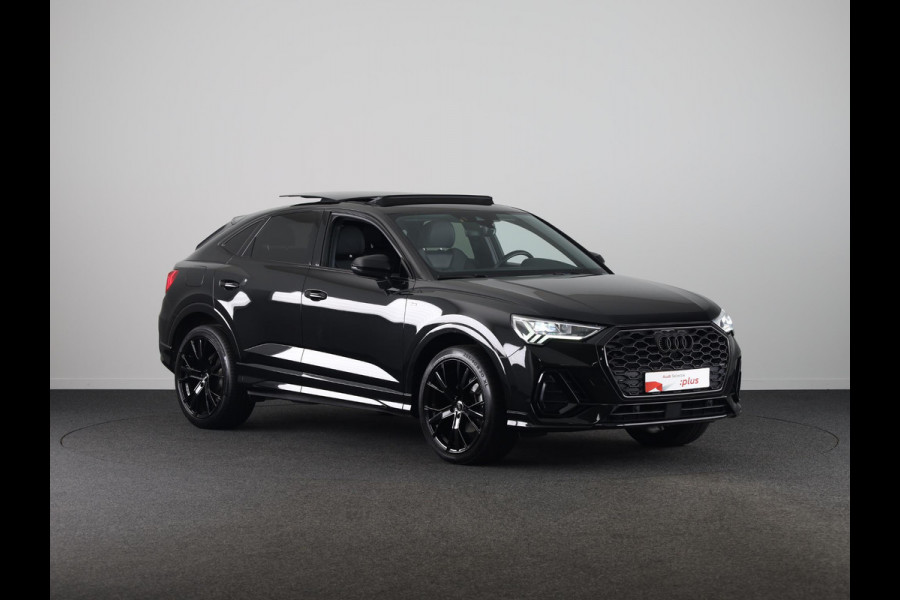 Audi Q3 Sportback 35 TFSI S Edition 150 pk S-tronic | Navigatie | Schuifdak | Parkeersensoren | Lichtmetalen velgen 20" | B&O Soundsystem | Lederen bekleding | S-Line |