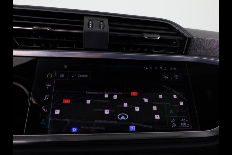 Audi Q3 Sportback 35 TFSI S Edition 150 pk S-tronic | Navigatie | Schuifdak | Parkeersensoren | Lichtmetalen velgen 20" | B&O Soundsystem | Lederen bekleding | S-Line |