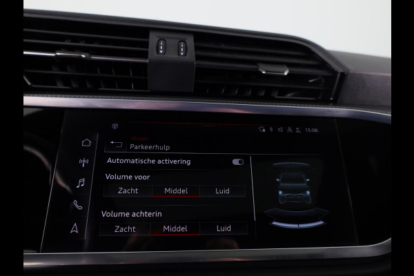 Audi Q3 Sportback 35 TFSI S Edition 150 pk S-tronic | Navigatie | Schuifdak | Parkeersensoren | Lichtmetalen velgen 20" | B&O Soundsystem | Lederen bekleding | S-Line |