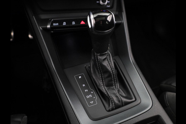 Audi Q3 Sportback 35 TFSI S Edition 150 pk S-tronic | Navigatie | Schuifdak | Parkeersensoren | Lichtmetalen velgen 20" | B&O Soundsystem | Lederen bekleding | S-Line |