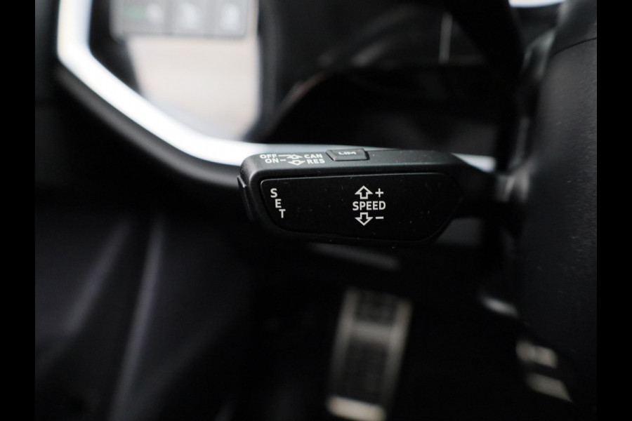 Audi Q3 Sportback 35 TFSI S Edition 150 pk S-tronic | Navigatie | Schuifdak | Parkeersensoren | Lichtmetalen velgen 20" | B&O Soundsystem | Lederen bekleding | S-Line |