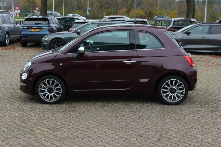 Fiat 500 1.2 Lounge / Panoramadak / Navigatie / Parkeerhulp achter / 15'' / Cruise Control / Xenon / Climate Control