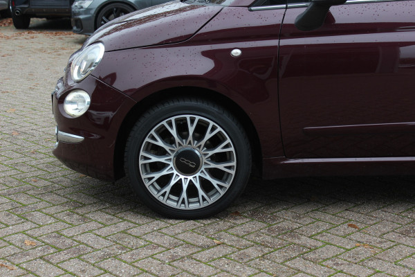 Fiat 500 1.2 Lounge / Panoramadak / Navigatie / Parkeerhulp achter / 15'' / Cruise Control / Xenon / Climate Control