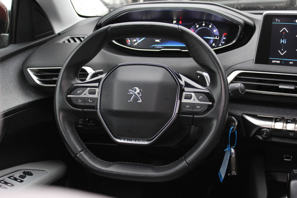 Peugeot 3008 1.2 PureTech Allure / Trekhaak / Panoramadak / Camera / Navigatie / 18'' / Half leder / CarPlay / Stoelverwarmign / Cruise Control