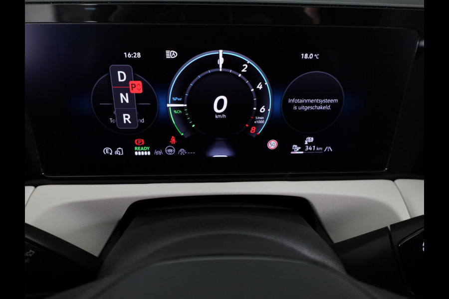 Volkswagen Tiguan 1.5 eHybrid Elegance 204 pk Automaat (DSG) | Verlengde garantie | Navigatie | Trekhaak (wegklapbaar) | Parkeersensoren (Park assist) | Rondomzicht camera | Stoelverwarming |