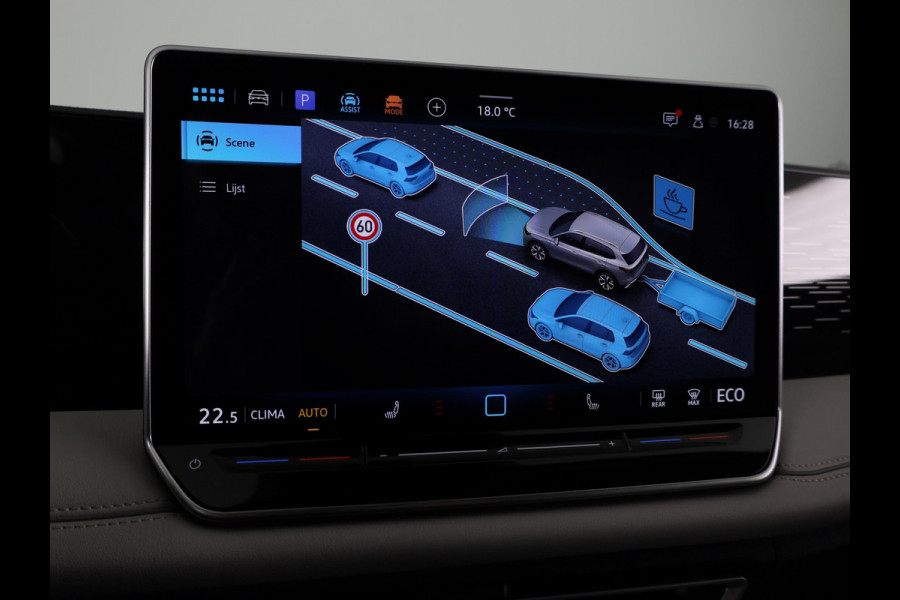 Volkswagen Tiguan 1.5 eHybrid Elegance 204 pk Automaat (DSG) | Verlengde garantie | Navigatie | Trekhaak (wegklapbaar) | Parkeersensoren (Park assist) | Rondomzicht camera | Stoelverwarming |