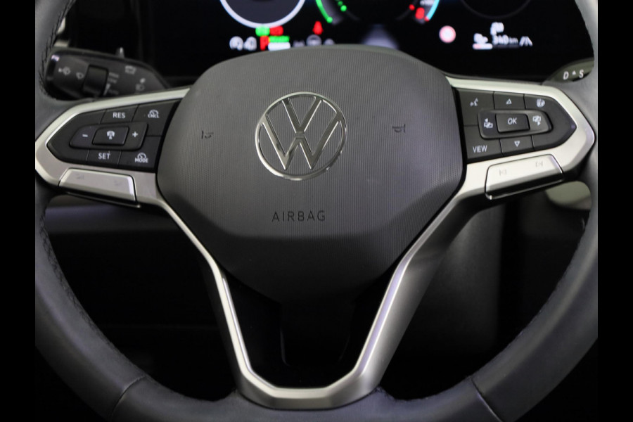 Volkswagen Tiguan 1.5 eHybrid Elegance 204 pk Automaat (DSG) | Verlengde garantie | Navigatie | Trekhaak (wegklapbaar) | Parkeersensoren (Park assist) | Rondomzicht camera | Stoelverwarming |